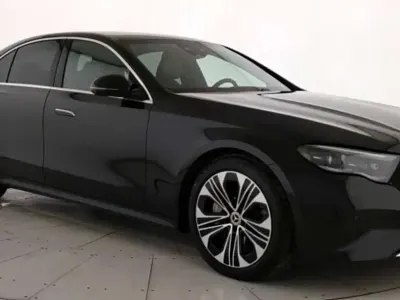Usata Mercedes E220 AMG Line Premium Plus 197 CV (144 kW) 2025 Nero Berlina