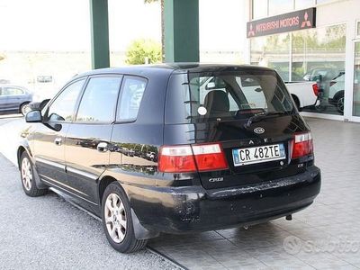 Usata Kia Carens LX 112 CV (82 kW) 2004 Nero Monovolume