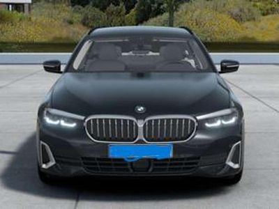 Begagnad BMW 520 Luxury Line 190 HK (139 kW) 2021 Grå Kombi