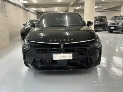 Usata Lancia Ypsilon 101 CV (74 kW) 2025 Nero Utilitaria