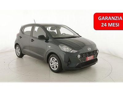 Usata Hyundai i10 Advanced 67 CV (49 kW) 2022 Grigio metallizzato Utilitaria