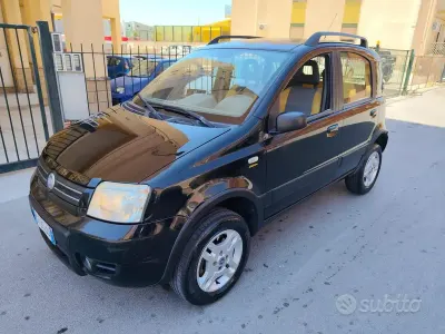 Usata Fiat Panda 4x4 69 CV (50 kW) 2006 Nero Utilitaria