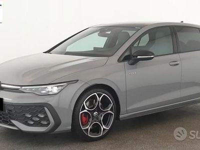 Usata VW Golf VIII GTI 265 CV (194 kW) 2025 Grigio Berlina