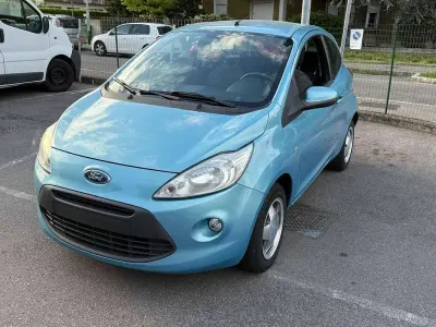 Usata Ford Ka Titanium 69 CV (50 kW) 2014 Blu/azzurro Berlina