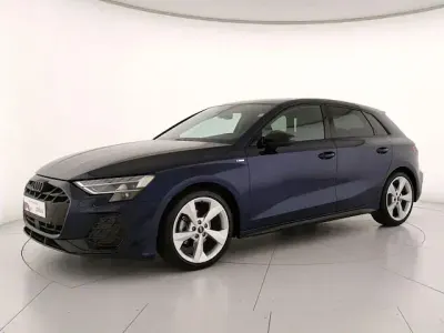 Usata Audi A3 S-Line 150 CV (110 kW) 2025 Blu navarra metallizzato Berlina