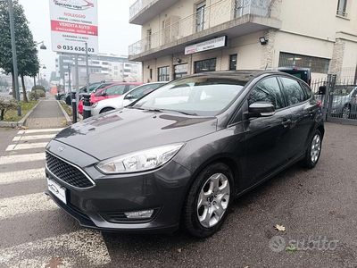 Usata Ford Focus 101 CV (74 kW) 2018 Grigio Berlina