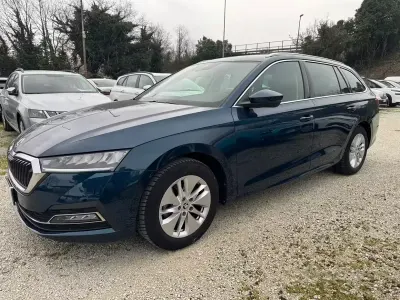 Usata Skoda Octavia G-TEC Executive 131 CV (96 kW) 2021 Blu Station wagon