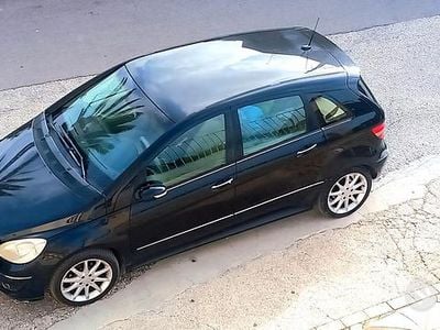 Usata Mercedes B180 2010 Nero Monovolume