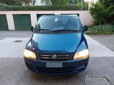 Usata Fiat Multipla 103 CV (75 kW) 2005 Bluazzurro Monovolume