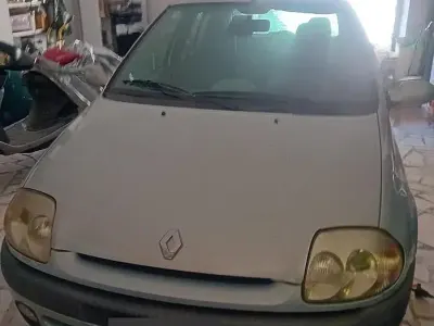 Usata Renault Clio 58 CV (42 kW) 2000 Grigio Berlina