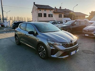 Occasion Renault Clio V Techno 90 ch (66 kW) 2025 Gris Citadine