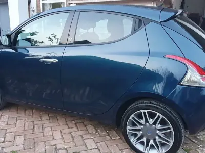 Brugt Lancia Ypsilon S 95 HK (69 kW) 2016 Blå Hatchback