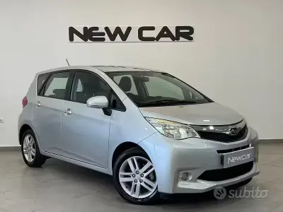 Usata Subaru Trezia Trend 99 CV (72 kW) 2011 Grigio Utilitaria