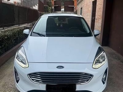 Gebraucht Ford Fiesta Titanium 86 PS (63 kW) 2018 Weiß Kleinwagen