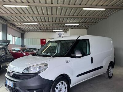 Usata Fiat Doblò 90 CV (66 kW) 2016 Bianco Monovolume