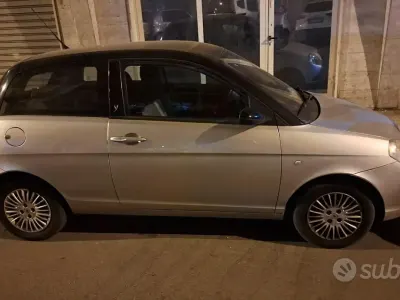 Usata Lancia Ypsilon 60 CV (44 kW) 2007 Grigio Utilitaria