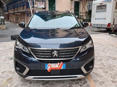 Usata Peugeot 5008 120 CV (88 kW) 2018 Blu SUV