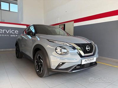 Begagnad Nissan Juke N-Connecta 114 HK (83 kW) 2022 Grå SUV