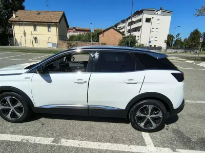 Usata Peugeot 3008 GT-line 120 CV (88 kW) 2017 SUV