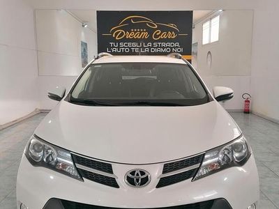 Usata Toyota RAV4 Lounge 149 CV (109 kW) 2015 Bianco Station wagon