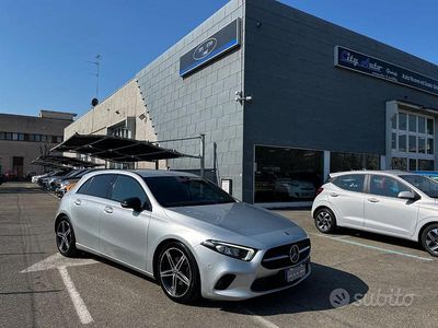 Usata Mercedes A180 116 CV (85 kW) 2019 Grigio Berlina