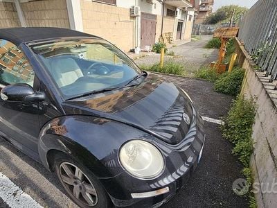 Usata VW New Beetle 105 CV (77 kW) 2009 Nero Utilitaria