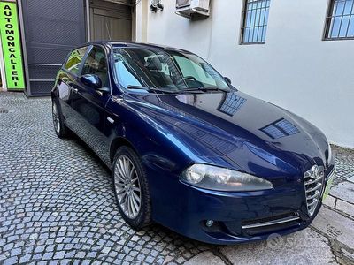Blu scuro metal. Usata 2007 Alfa Romeo 147 Utilitaria | 2100 € (Ottimo prezzo)