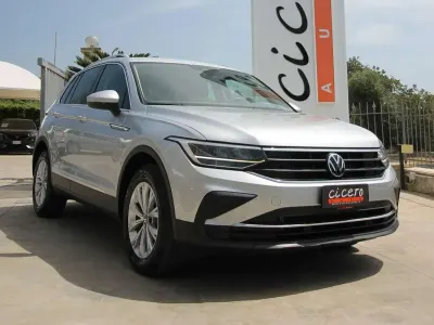 Usata VW Tiguan Elegance 150 CV (110 kW) 2023 Argento reflex SUV