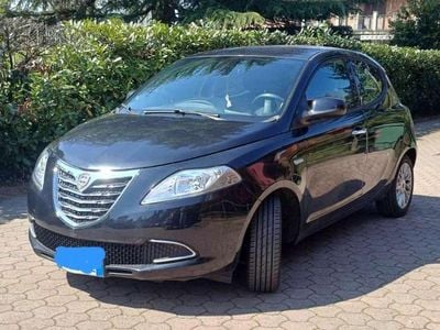 Usata Lancia Ypsilon 69 CV (50 kW) 2011 Blu/azzurro Utilitaria
