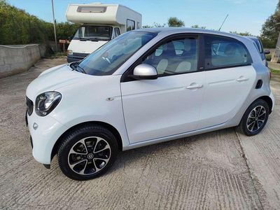 Bianco Usata 2016 Smart ForFour Passion Utilitaria | 9900 € (Cara)