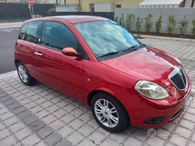 Usata Lancia Ypsilon 77 CV (56 kW) 2009 Rosso Utilitaria
