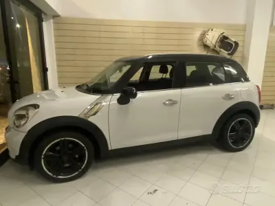 Usata Mini Cooper D Countryman 111 CV (81 kW) 2010 Bianco SUV