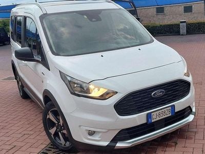 Usata Ford Tourneo Connect Active 120 CV (88 kW) 2022 Bianco Monovolume