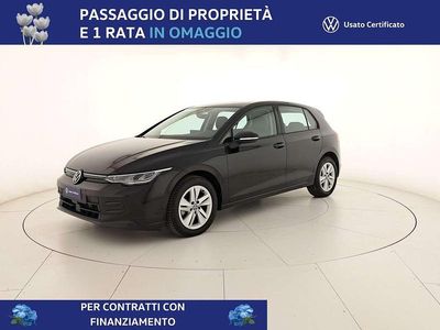 Usata VW Golf VIII Life 116 CV (85 kW) 2025 Grenadill black metallizzato Berlina