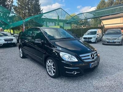 Usata Mercedes B200 140 CV (102 kW) 2009 Nero Monovolume
