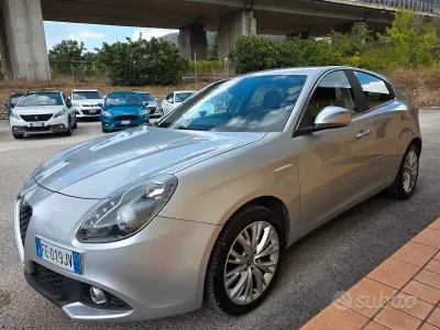 Usata Alfa Romeo Giulietta Super 120 CV (88 kW) 2016 Grigio Utilitaria