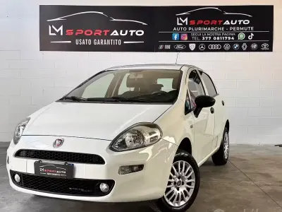 Usata Fiat Punto Street 78 CV (57 kW) 2017 Bianco Utilitaria