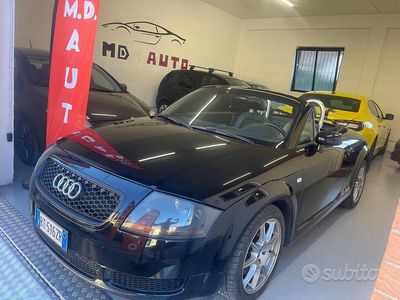 Usata Audi TT Roadster 179 CV (131 kW) 2001 Nero Cabrio