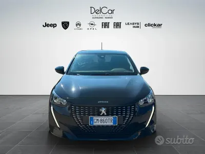 Usata Peugeot 208 Allure 101 CV (74 kW) 2023 Nero Utilitaria