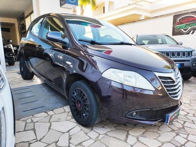 usata Lancia Ypsilon 1.2 69 CV 5 porte GPL Ecochic Silver NEOPATENTATI