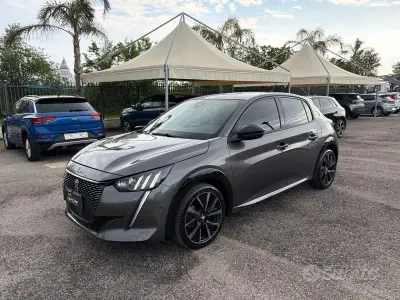Usata Peugeot 208 GT 102 CV (75 kW) 2022 Grigio Utilitaria