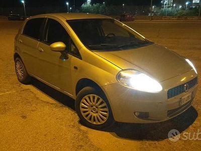 Usata Fiat Grande Punto 77 CV (56 kW) 2009 Grigio Utilitaria