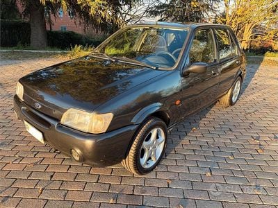 Usata Ford Fiesta Ghia 88 CV (64 kW) 1995 Berlina