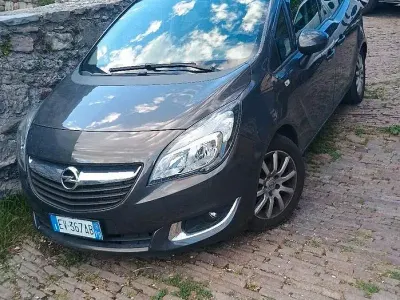 Usata Opel Meriva Cosmo 101 CV (74 kW) 2014 Marrone Monovolume