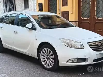 Usata Opel Insignia Cosmo 160 CV (117 kW) 2011 Bianco Station wagon