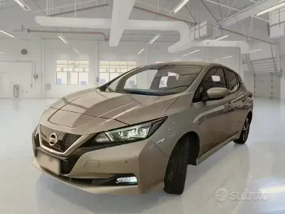 Usata Nissan Leaf N-Connecta 89 kW (122 CV) 2022 Grigio Utilitaria