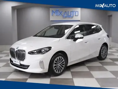 Usata BMW 218 Active Tourer Luxury Line 149 CV (109 kW) 2022 Bianco Monovolume