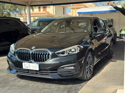 Occasion BMW 118 Advantage 150 PK (110 kW) 2019 Zwart Hatchback