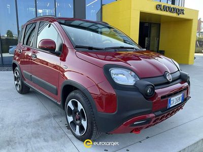 Usata Fiat Panda Cross Cross 69 CV (50 kW) 2024 Rosso Utilitaria