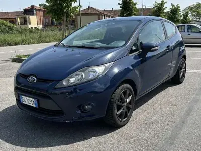 Usata Ford Fiesta 82 CV (60 kW) 2011 Berlina